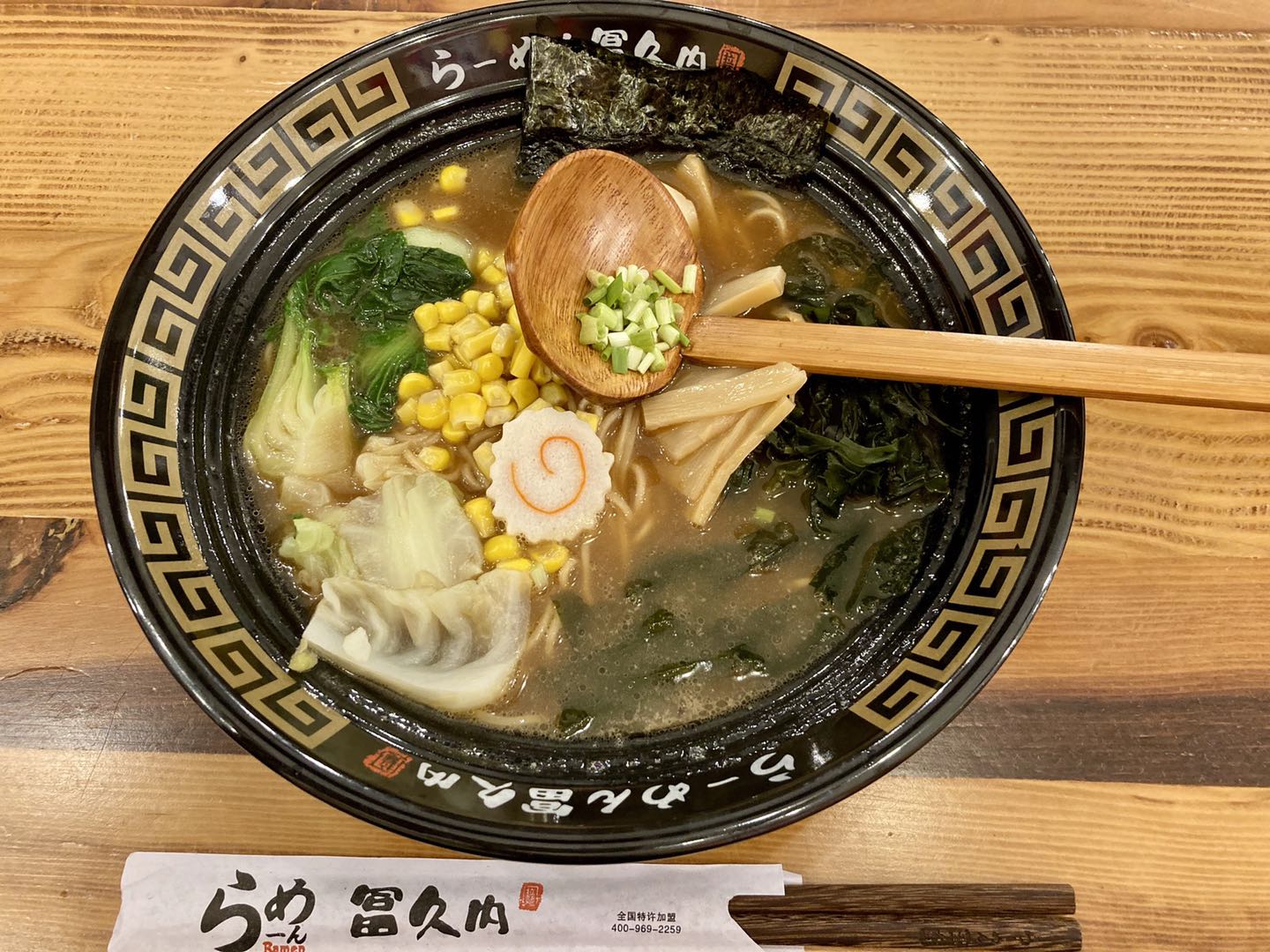近所の日本式ラーメン屋さん（醤油ラーメン）