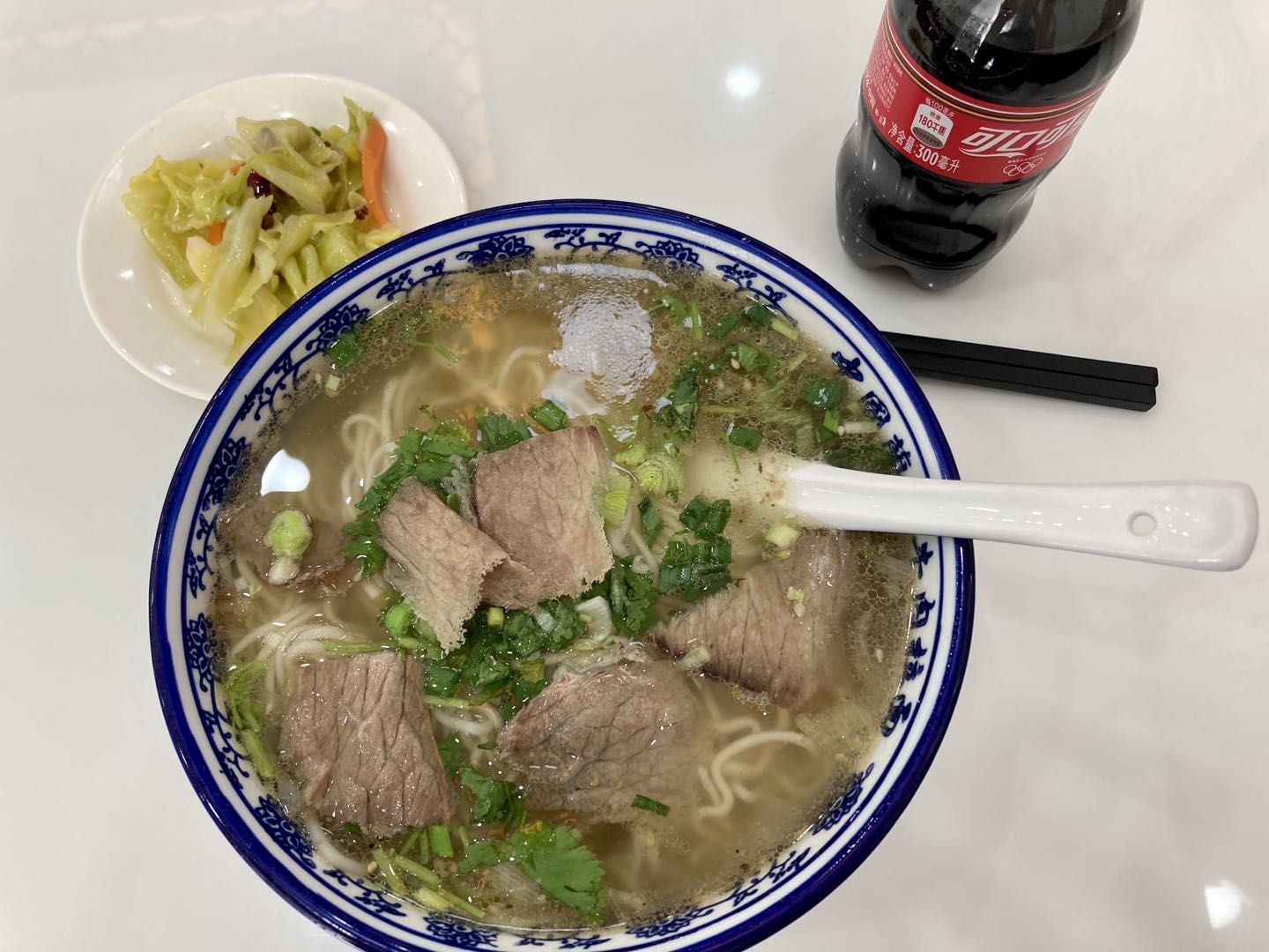 7月13日に業務再開した蘭州牛肉麺店（牛肉麺とお礼）