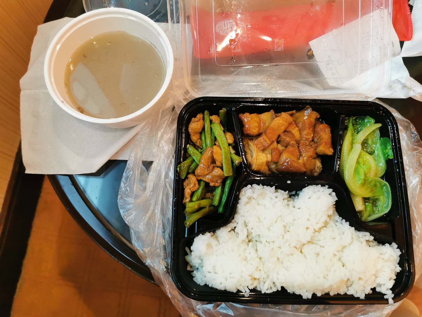 維也納酒店（福華店）の昼食